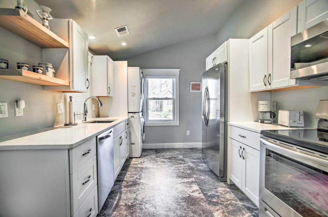 Updated Buzzards Bay Beach Cottage Walk To Shore! Борн Экстерьер фото